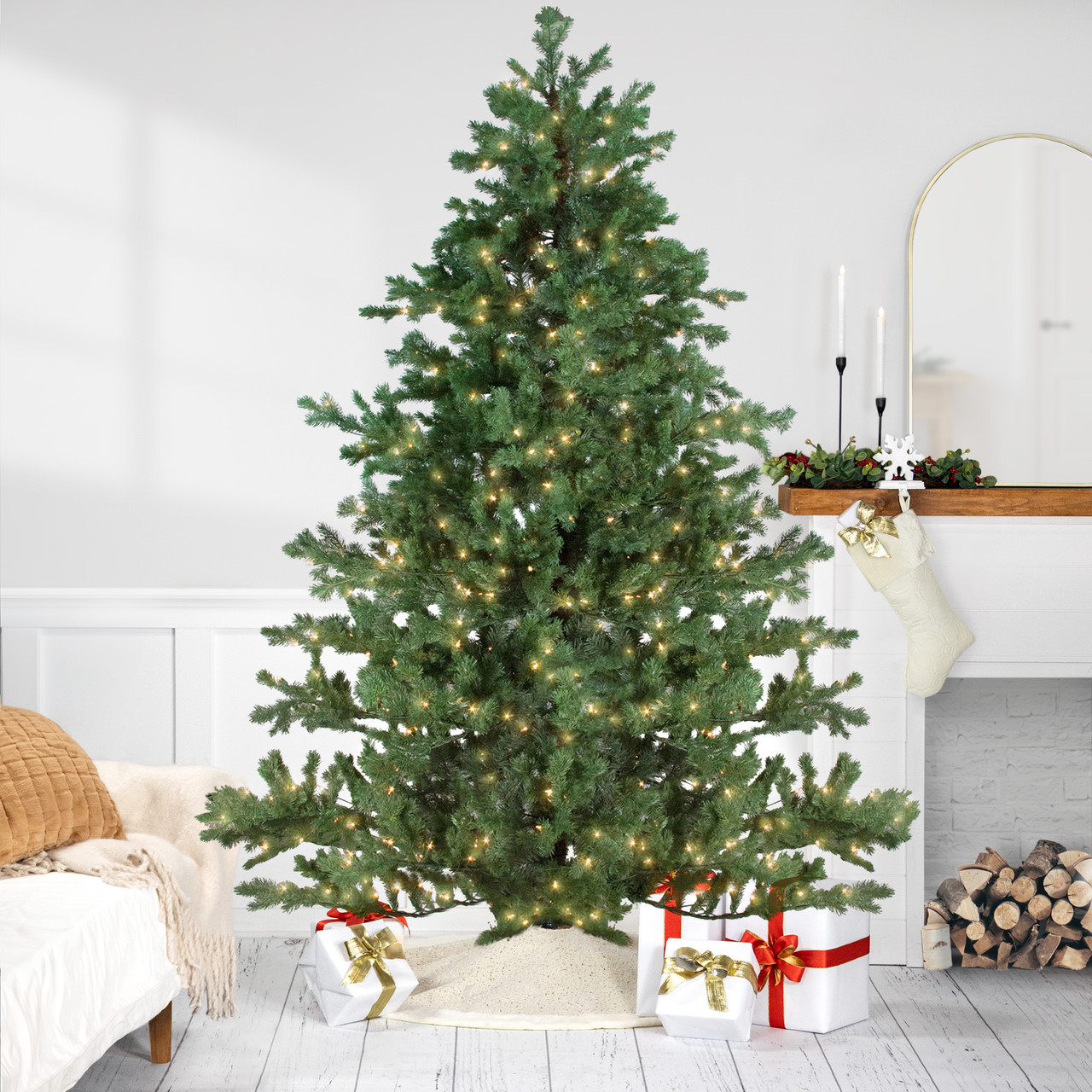 Real Touch™️ Pre-Lit Full Green Mountain Pine Artificial